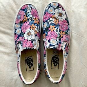 VANS Retro Floral Slip-ons Sneakers Women Size 8 - Worn once